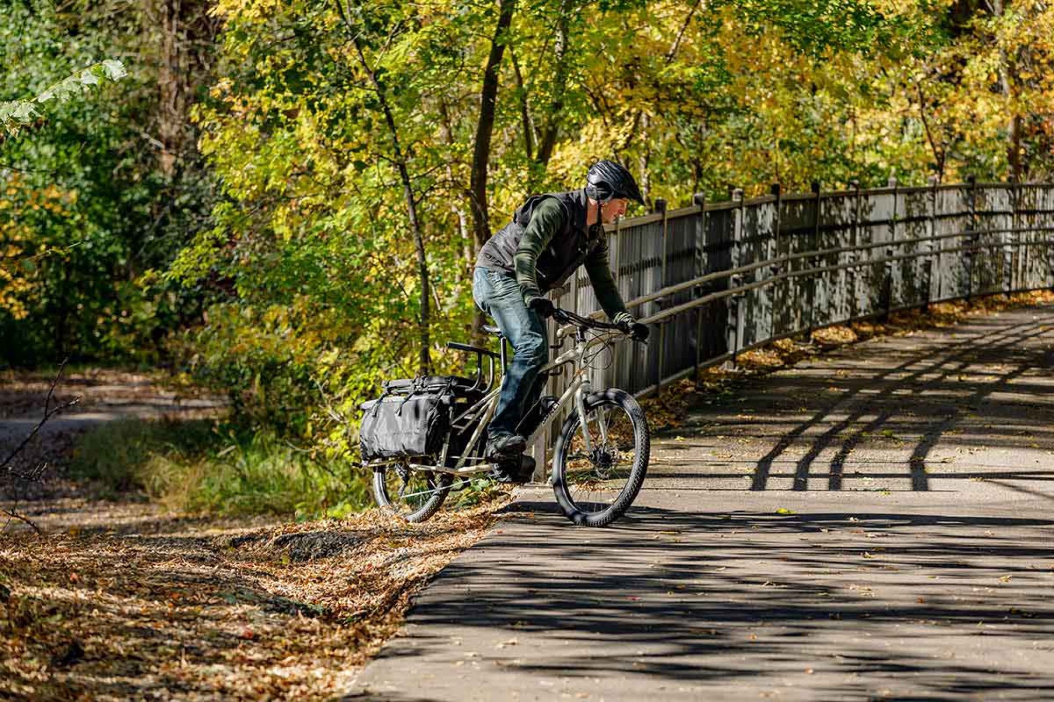 Surly Big Easy Electric Cargo Bike We Are The Cyclists